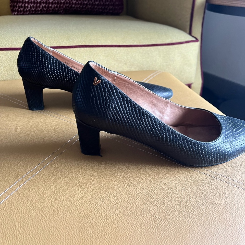 Vionic arch support heels